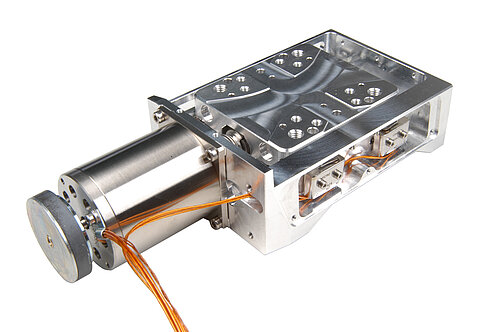 Stepper motor vacuum compatible up to UHV