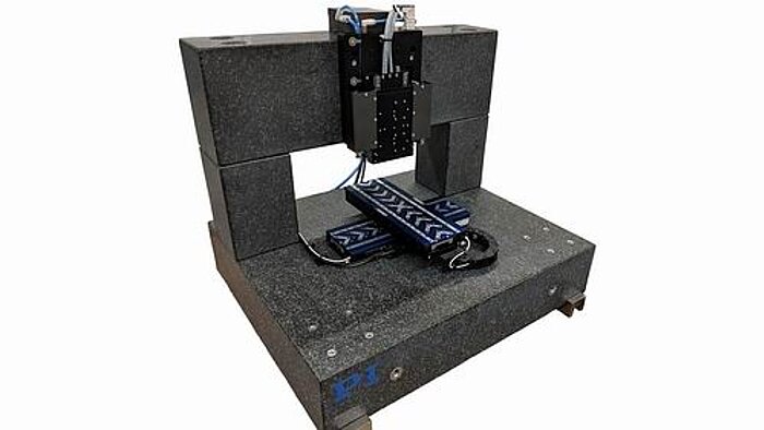 V-508 Cross roller bearing linear motor stages, 170x170mm